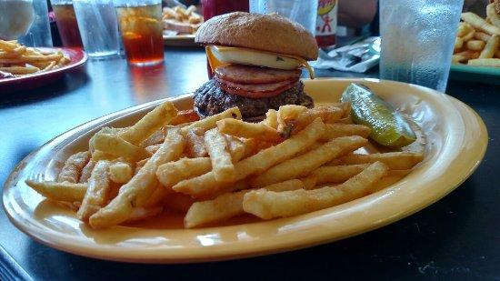 Rooster's Cafe & Grill